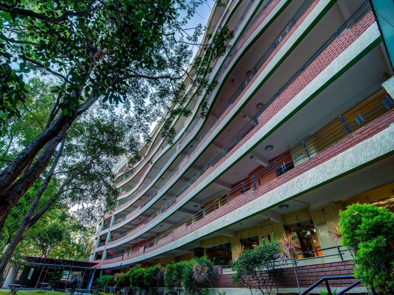 Gardeenia Comfortes Suites-Fully Vaccinated Staff Bangalore Bagian luar foto